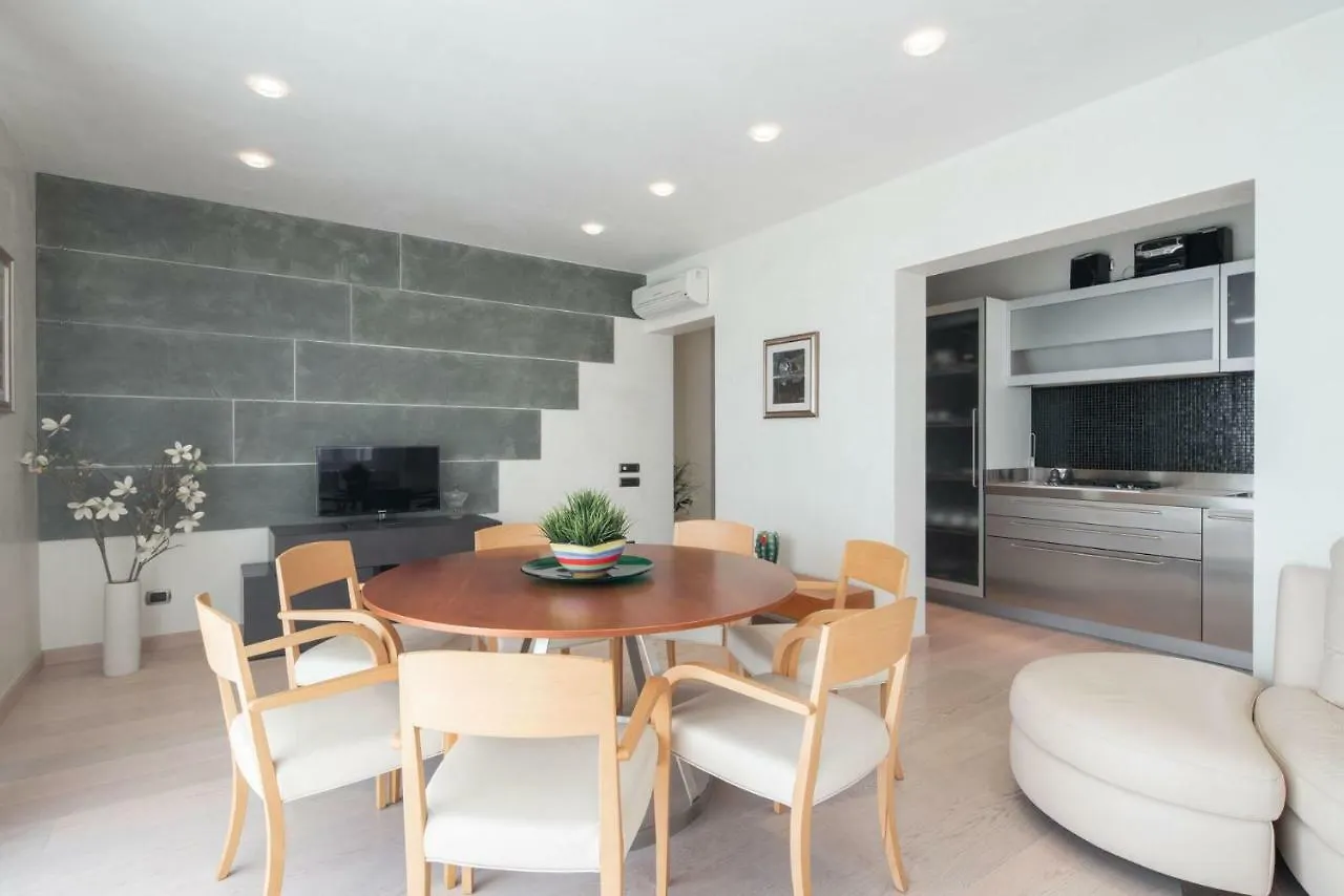Immobiliare Jvl - Shopping Center Apartment Lido di Jesolo Italy