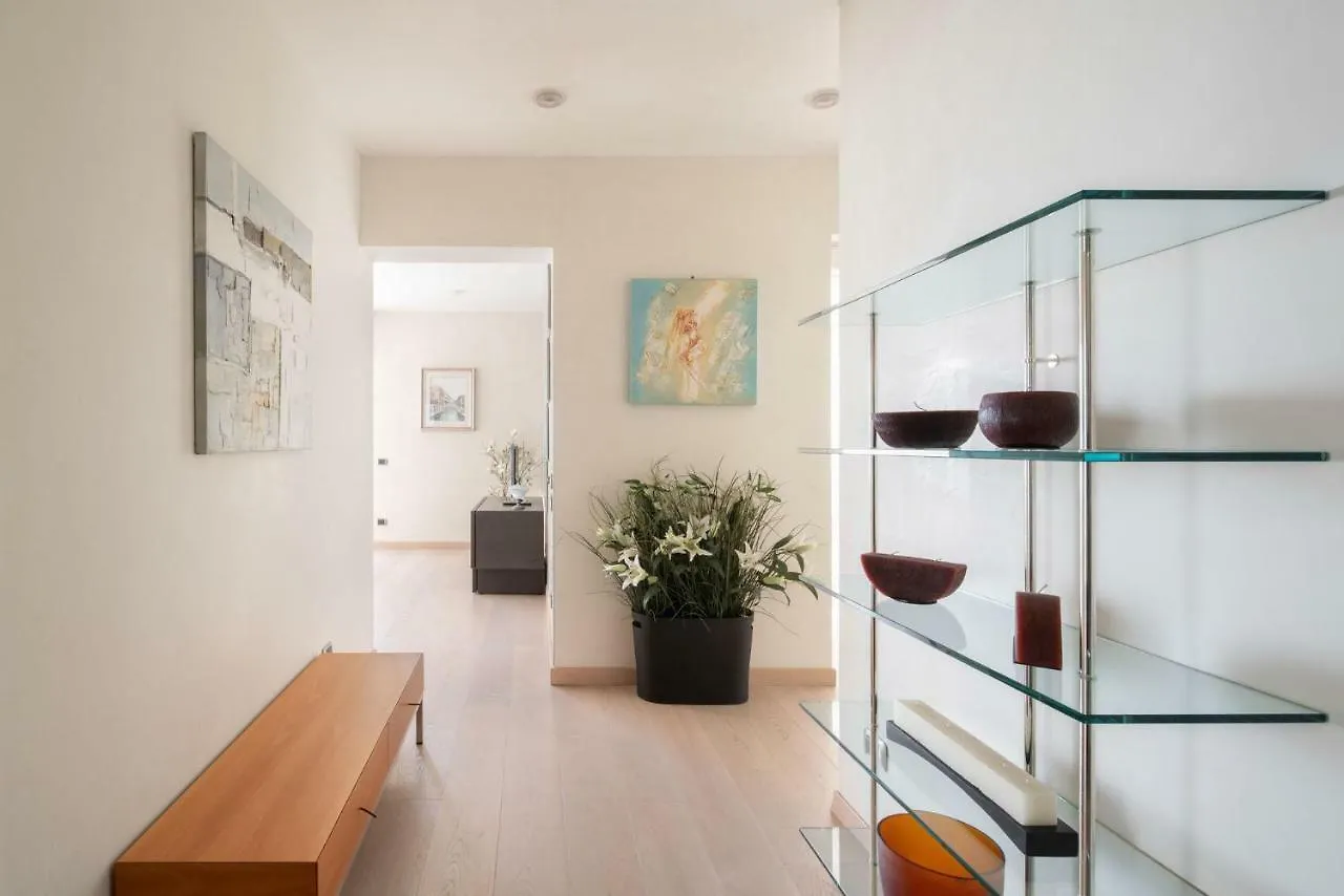 Immobiliare Jvl - Shopping Center Apartment Lido di Jesolo Italy